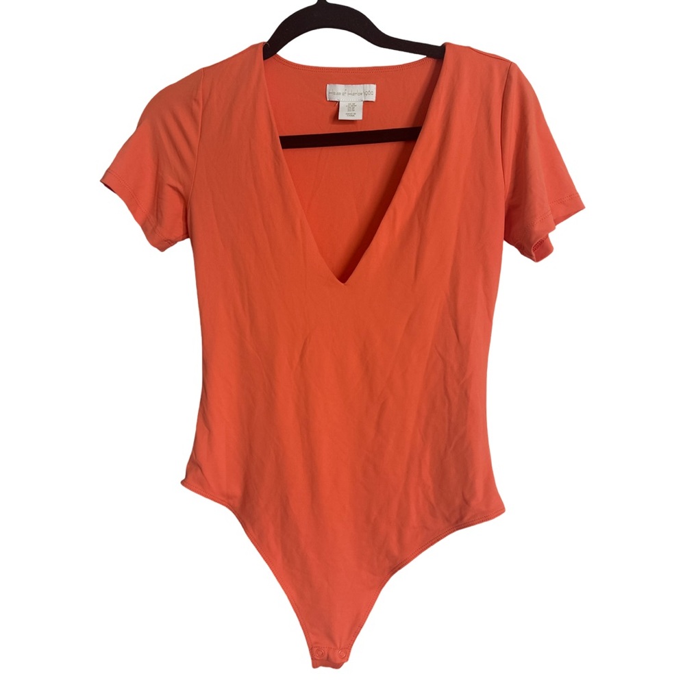 House of Harlow 1960 Orange V-Neck Short Sleeve Bodysuit